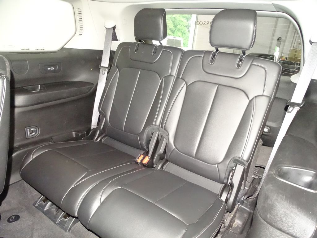 Vehicle image 11 of 55