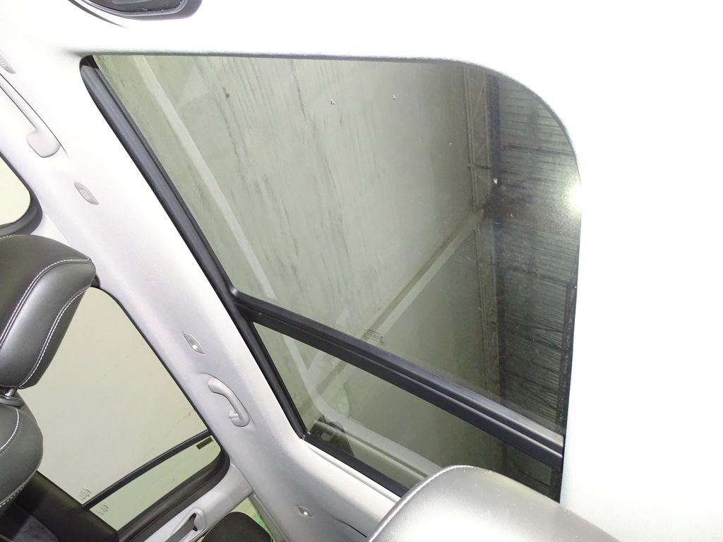 Vehicle image 8 of 55