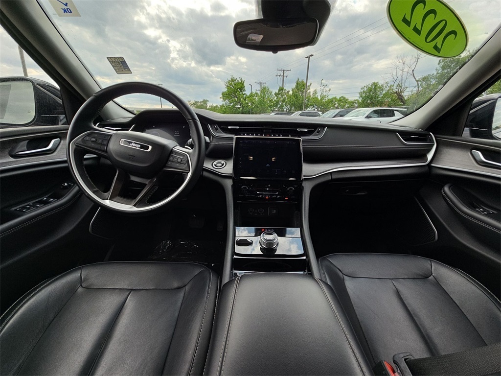 Vehicle image 19 of 40
