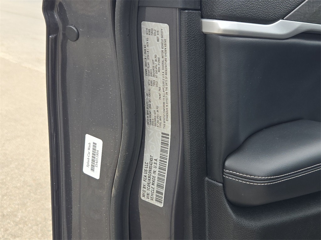 Vehicle image 34 of 40
