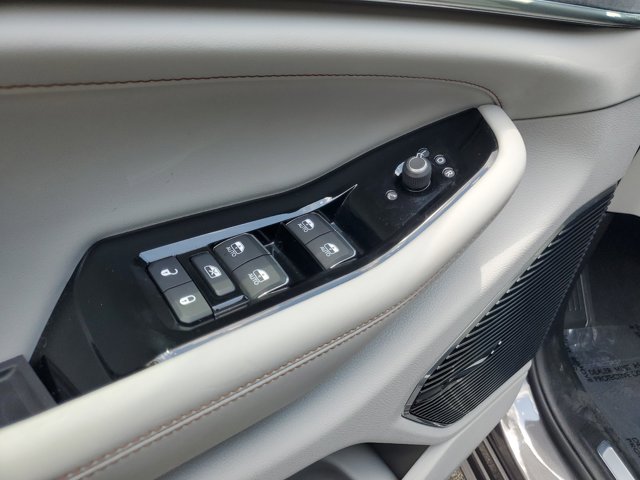 Vehicle image 26 of 31