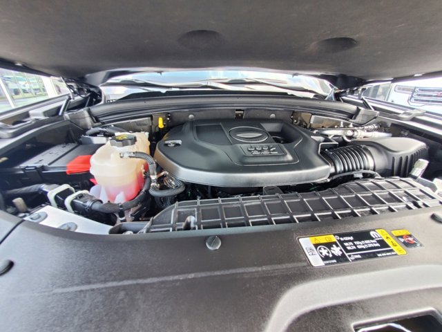Vehicle image 27 of 31