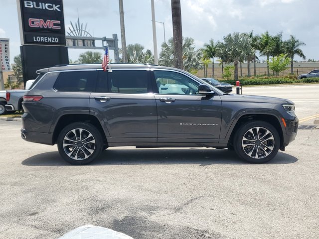 Vehicle image 4 of 31