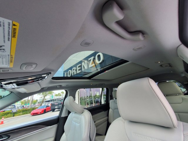 Vehicle image 13 of 31