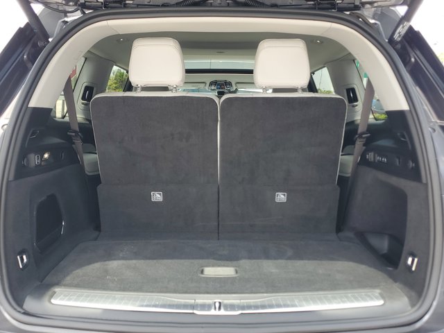Vehicle image 17 of 31