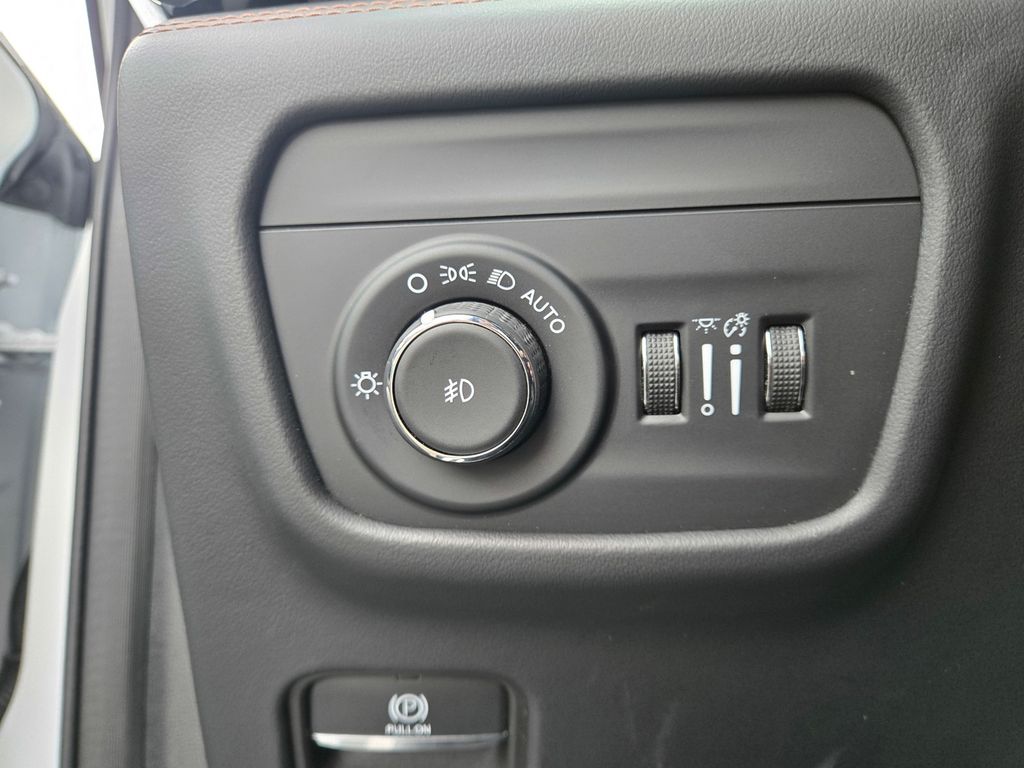 Vehicle image 25 of 25