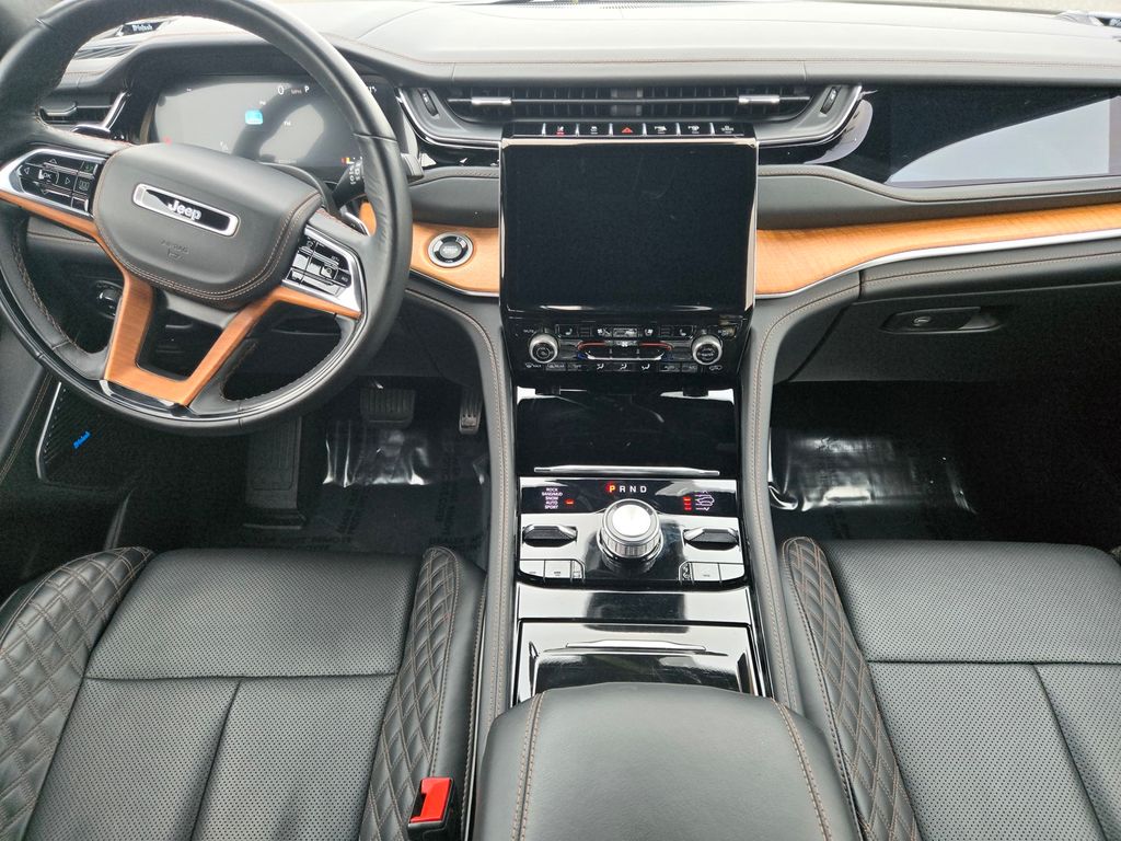 Vehicle image 12 of 25