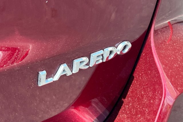 Vehicle image 28 of 30