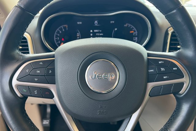 Vehicle image 24 of 30