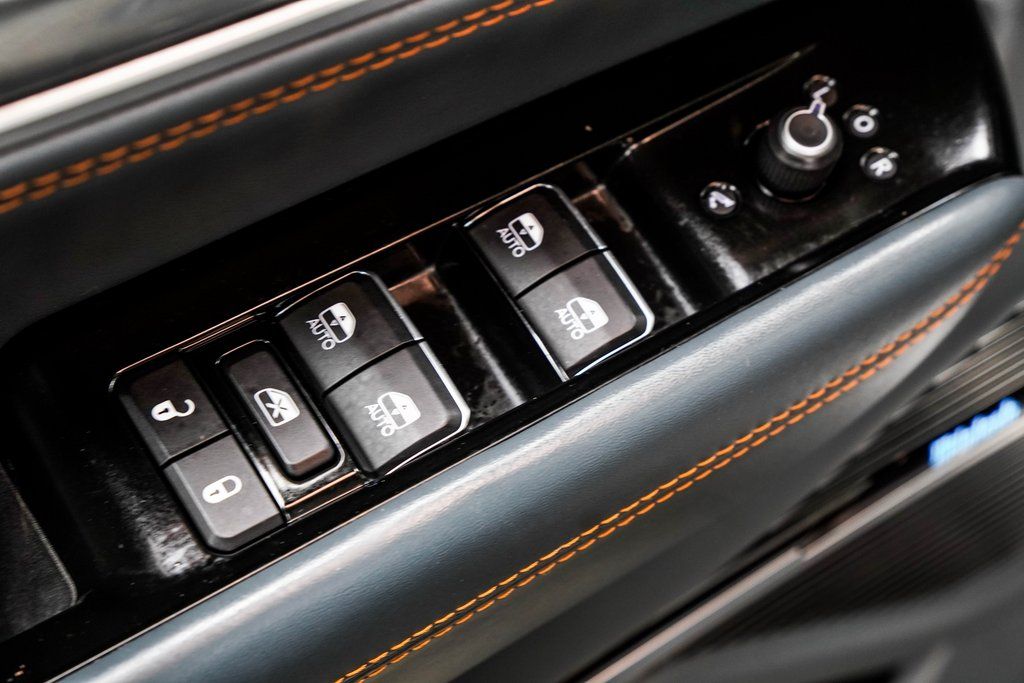 2022 Jeep Grand Wagoneer Series II Image 33 of 49