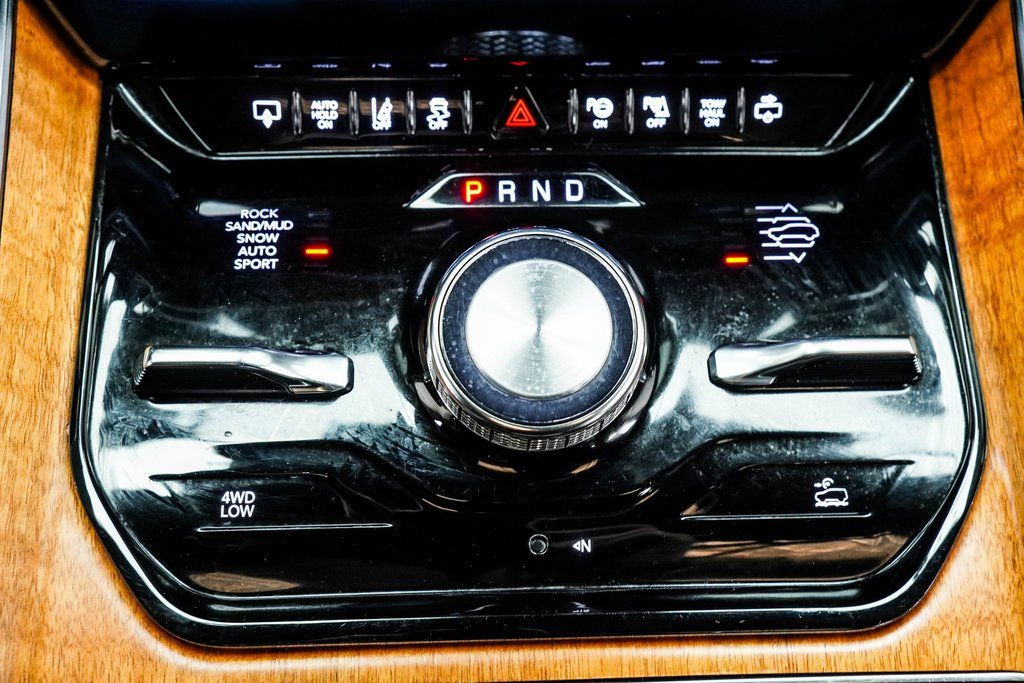 2022 Jeep Grand Wagoneer Series II Image 42 of 49