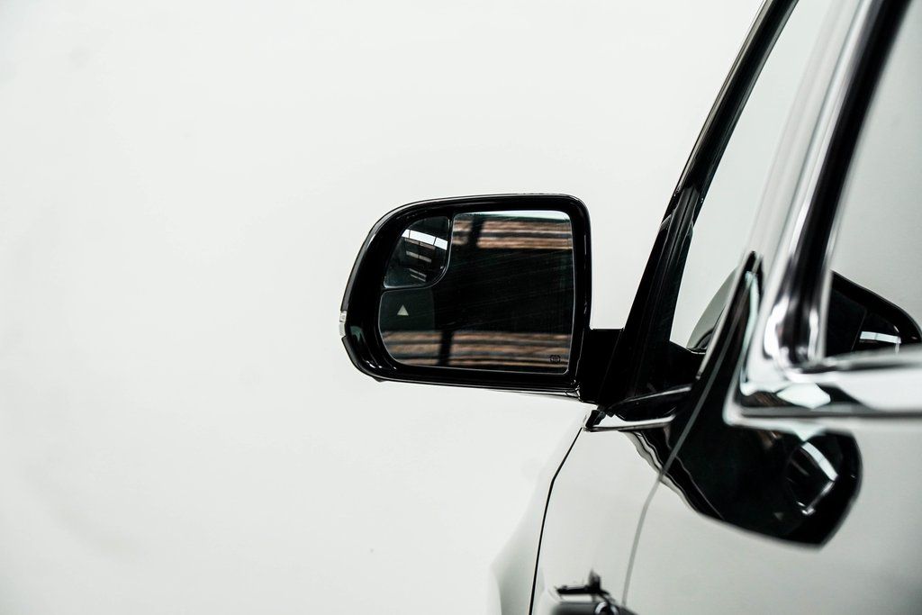 2022 Jeep Grand Wagoneer Series II Image 40 of 49