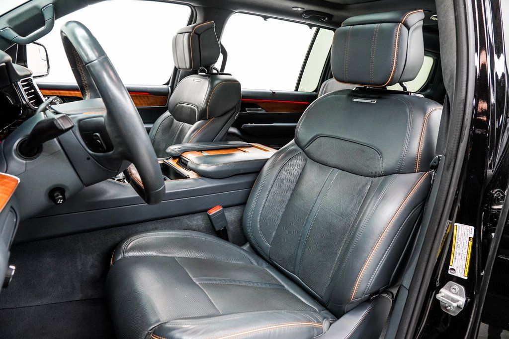 2022 Jeep Grand Wagoneer Series II Image 11 of 49