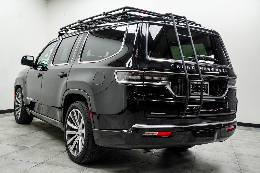 2022 Jeep Grand Wagoneer Series II Image 7 of 49