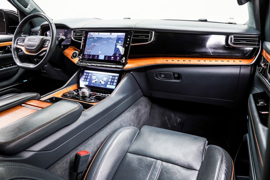 2022 Jeep Grand Wagoneer Series II Image 15 of 49