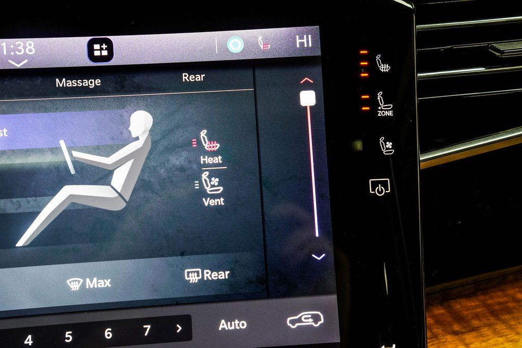 2022 Jeep Grand Wagoneer Series II Image 23 of 49