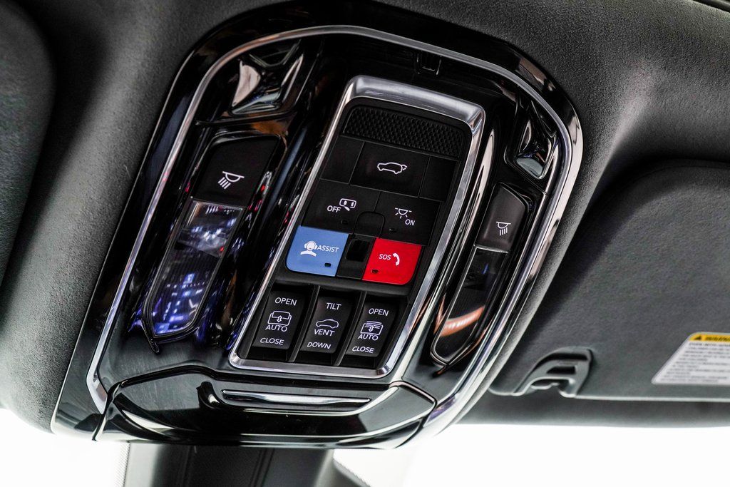 2022 Jeep Grand Wagoneer Series II Image 35 of 49