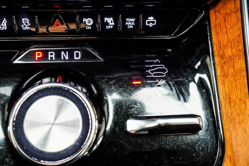 2022 Jeep Grand Wagoneer Series II Image 34 of 49