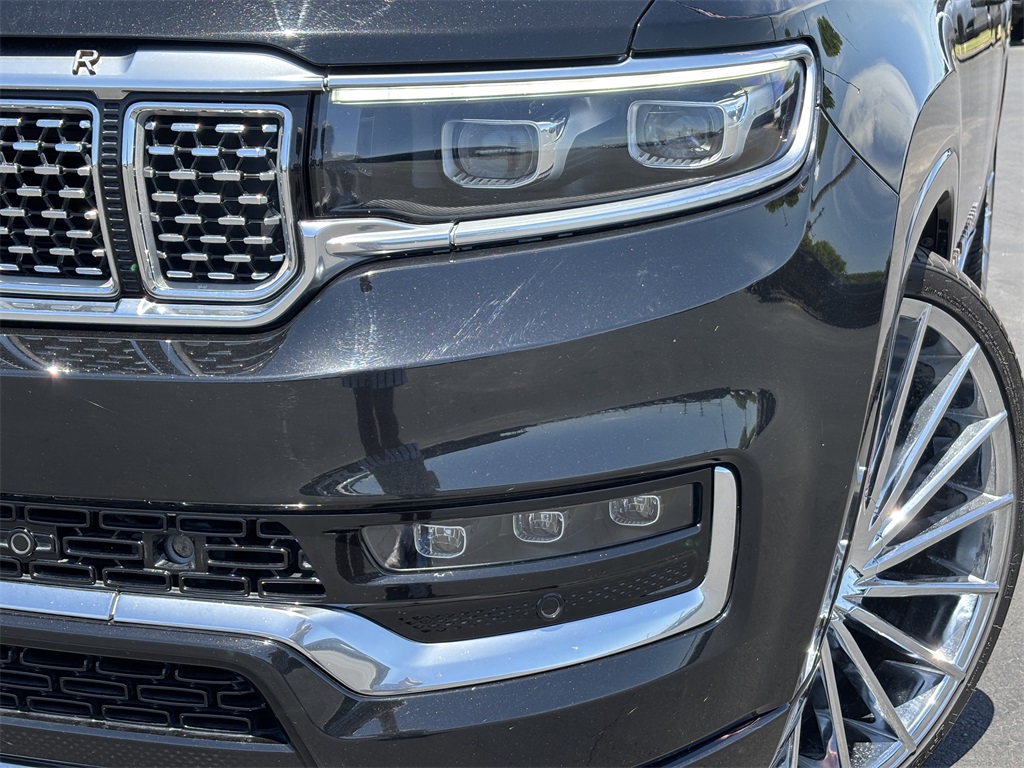 Vehicle image 7 of 40