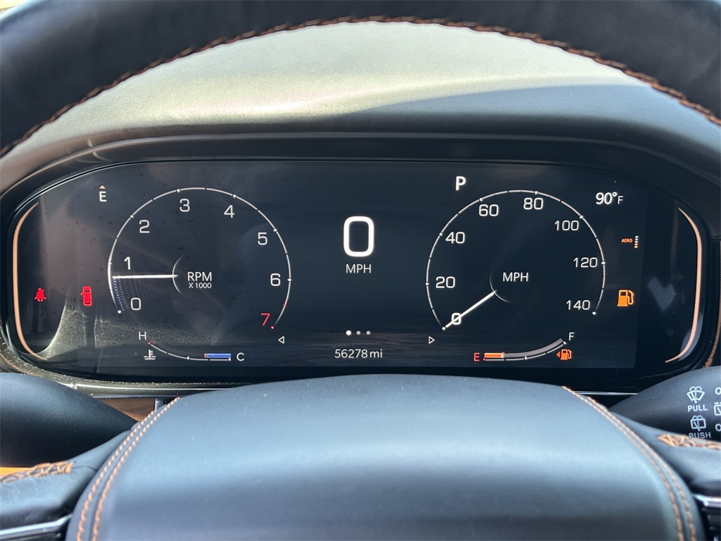 Vehicle image 19 of 40