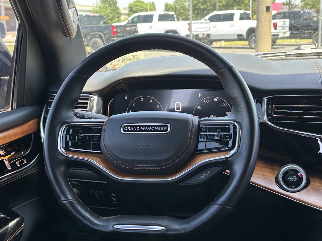 Vehicle image 29 of 40