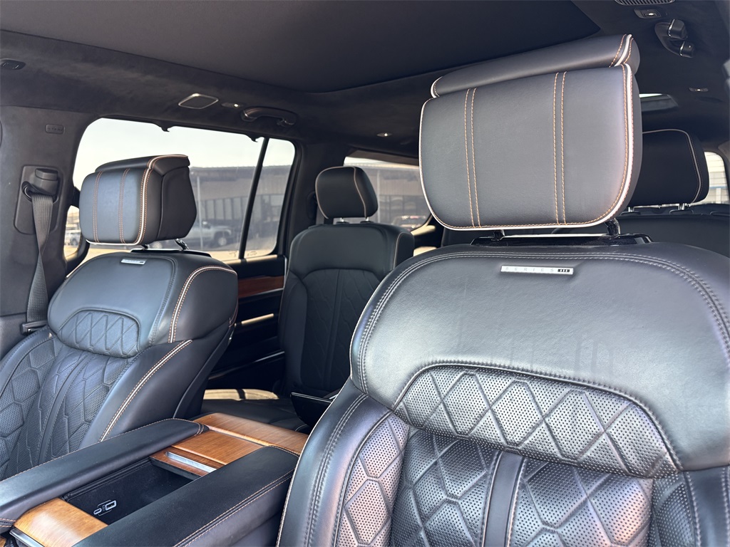 Vehicle image 13 of 40