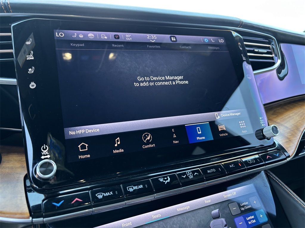 Vehicle image 21 of 40