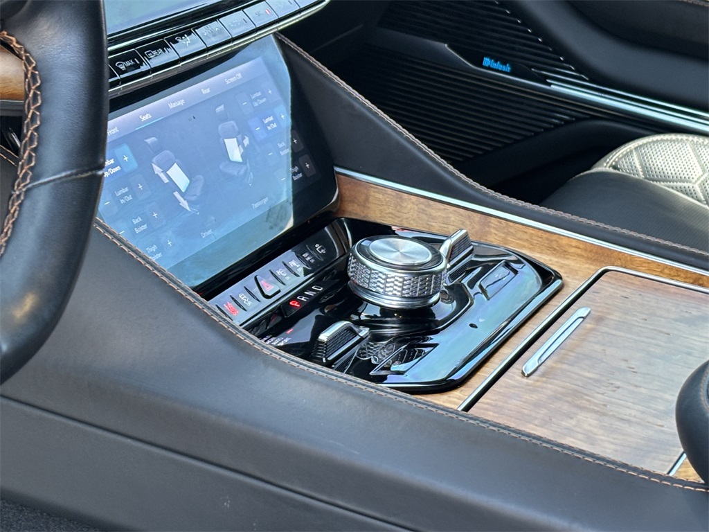 Vehicle image 12 of 40