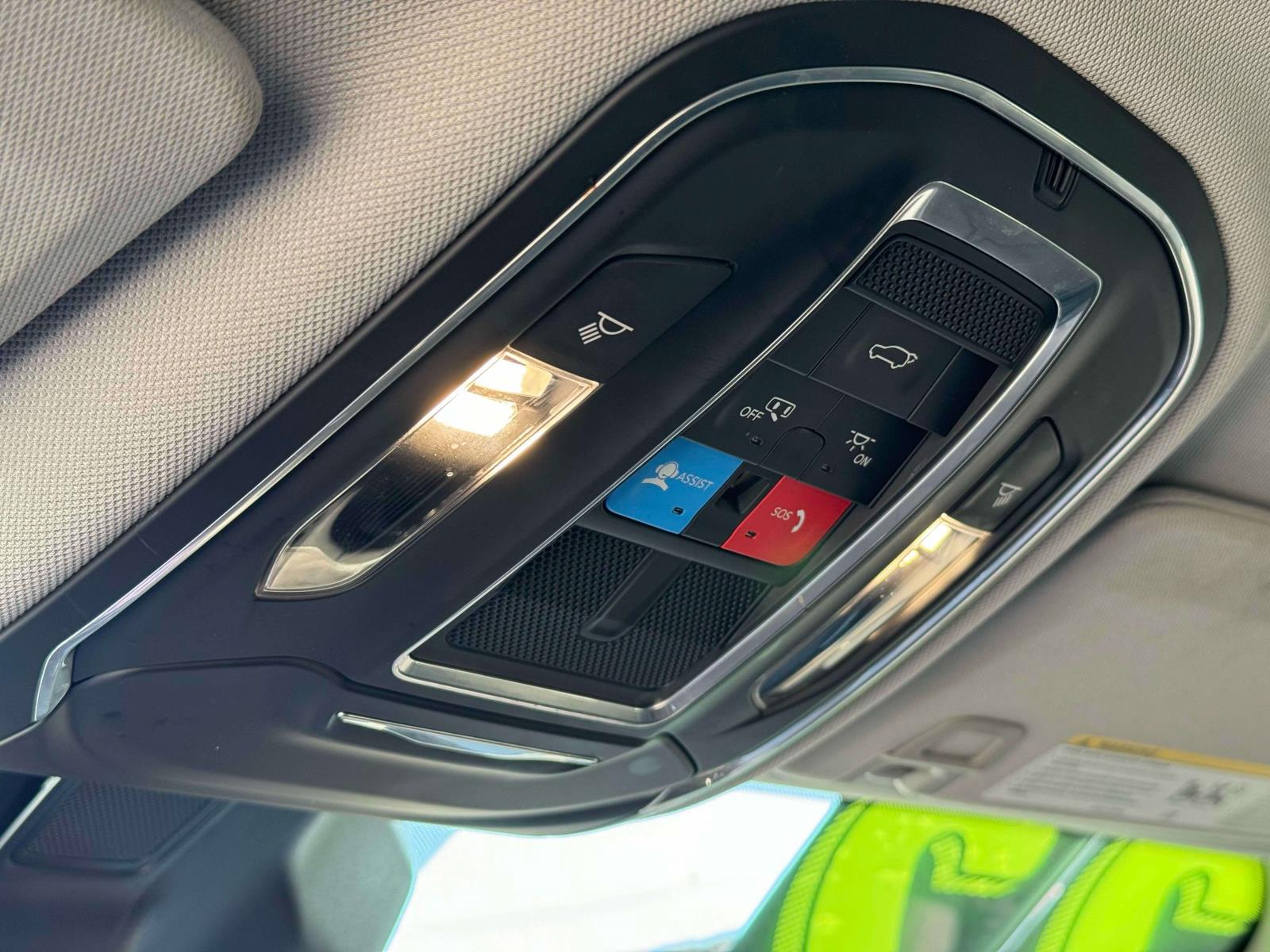 Vehicle image 26 of 38