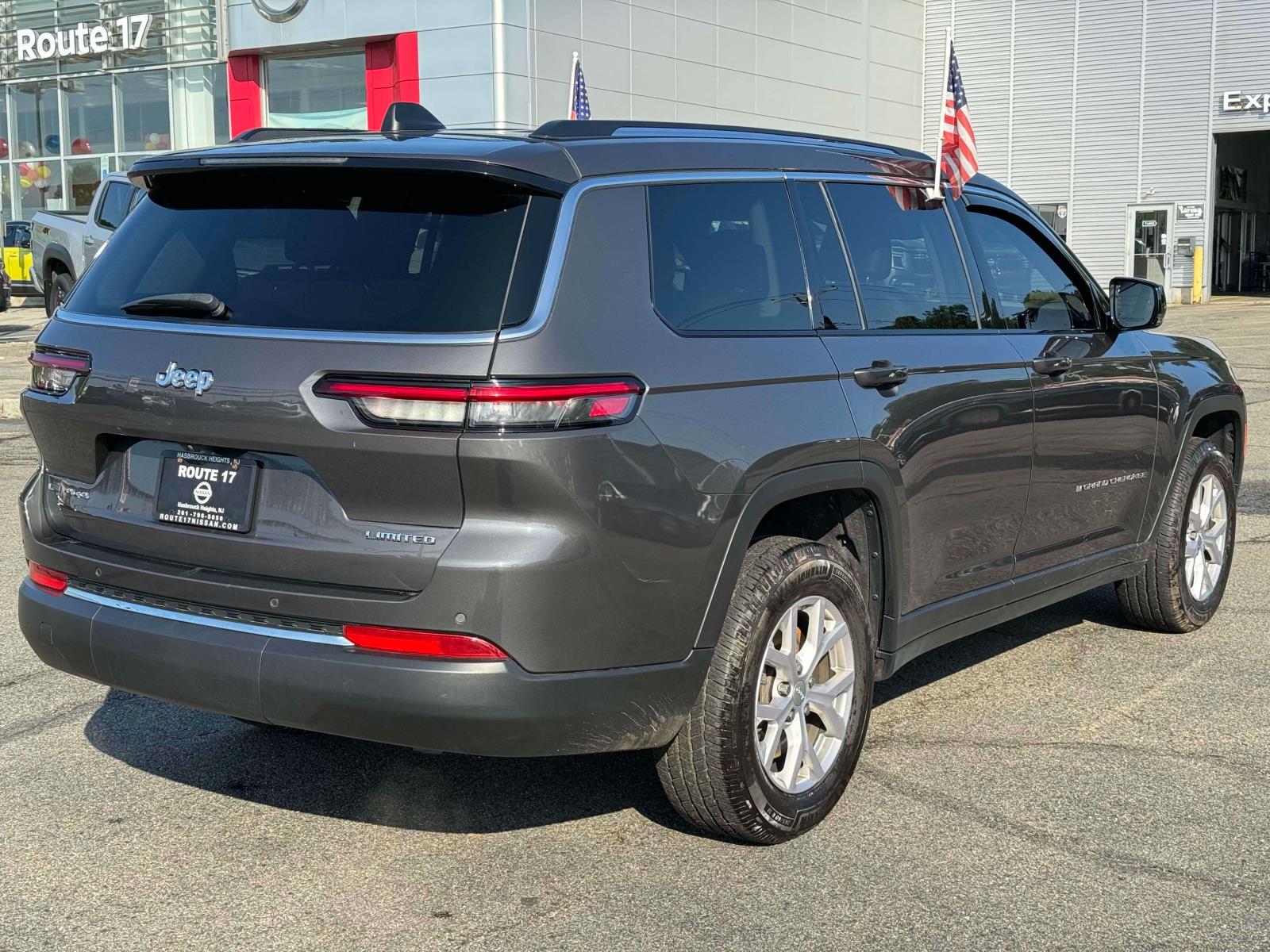 Vehicle image 4 of 38