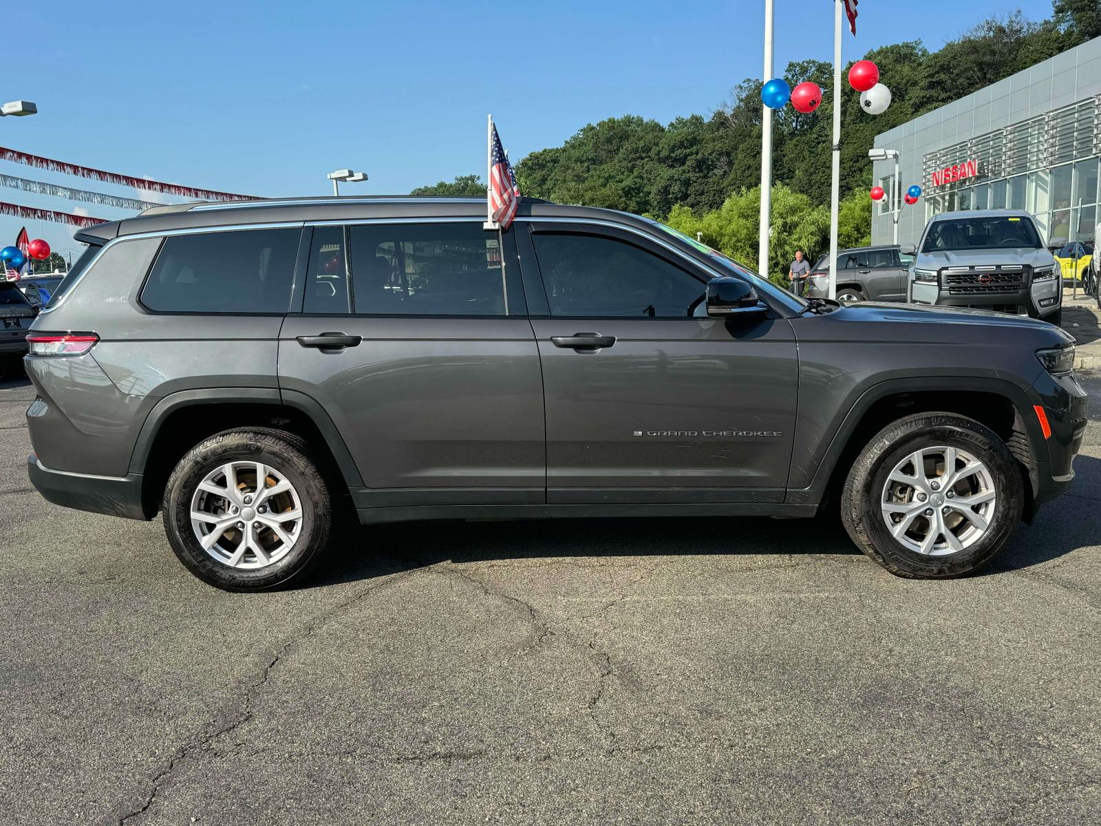 Vehicle image 3 of 38