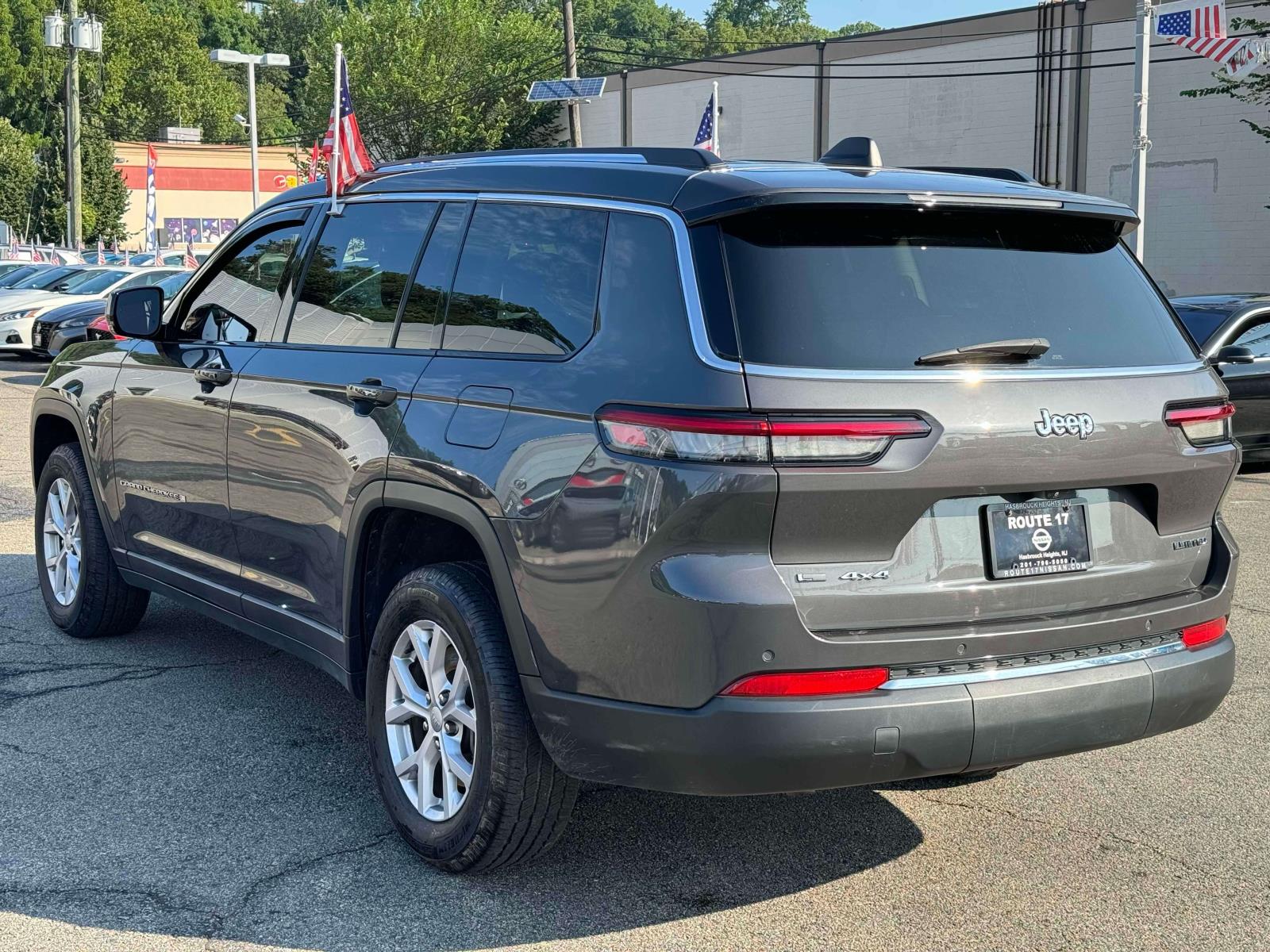 Vehicle image 5 of 38