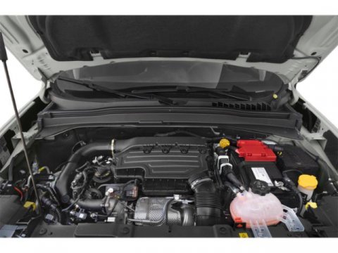 Vehicle image 17 of 21