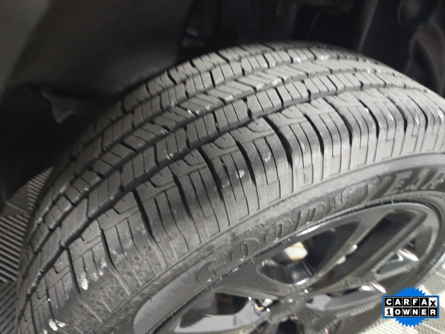 Vehicle image 8 of 23