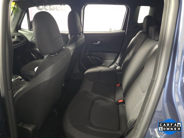 Vehicle image 11 of 23