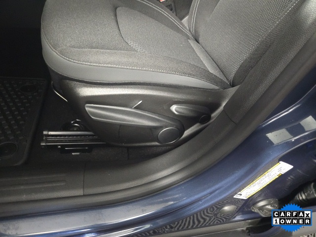 Vehicle image 15 of 23