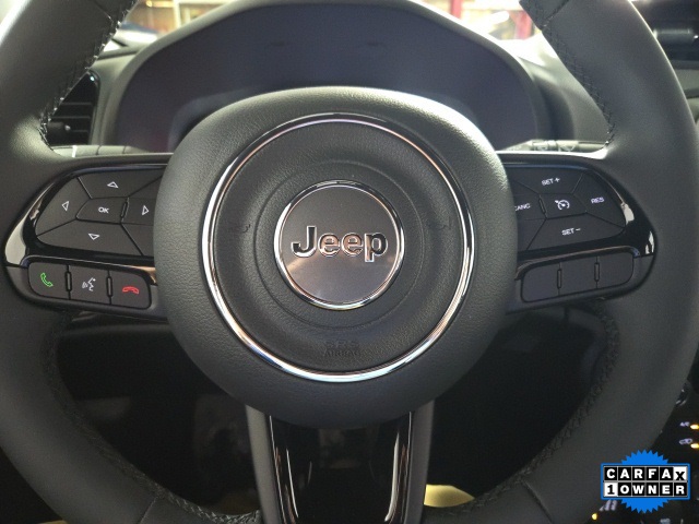 Vehicle image 16 of 23