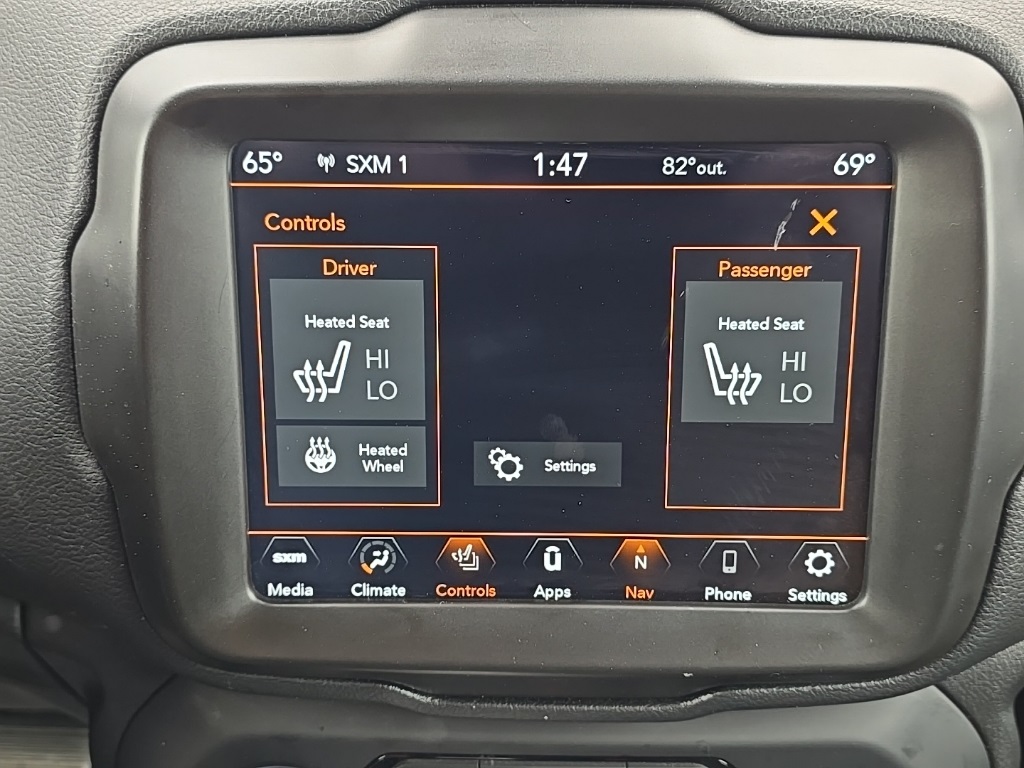 Vehicle image 16 of 22