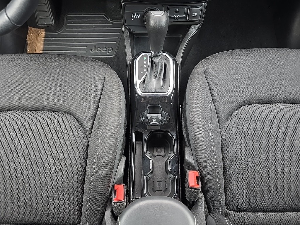 Vehicle image 19 of 22