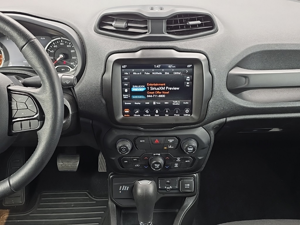Vehicle image 13 of 22