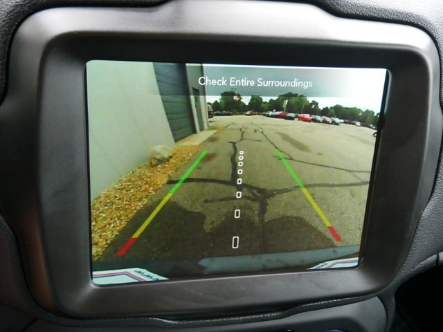 Vehicle image 18 of 27