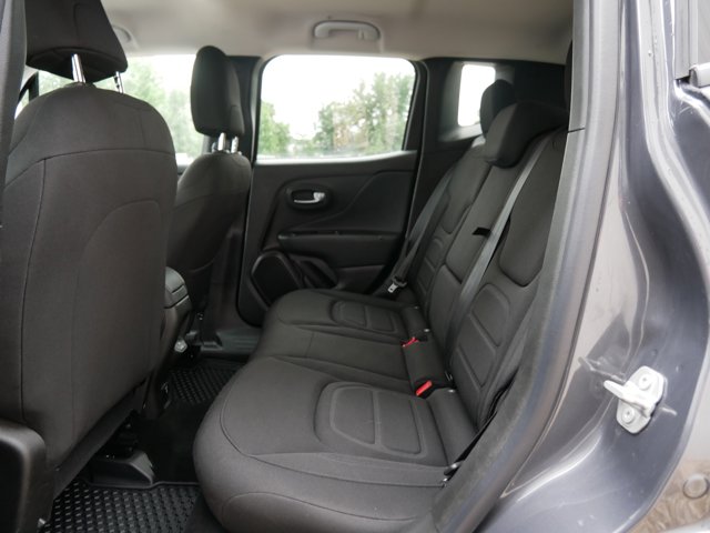 Vehicle image 13 of 27
