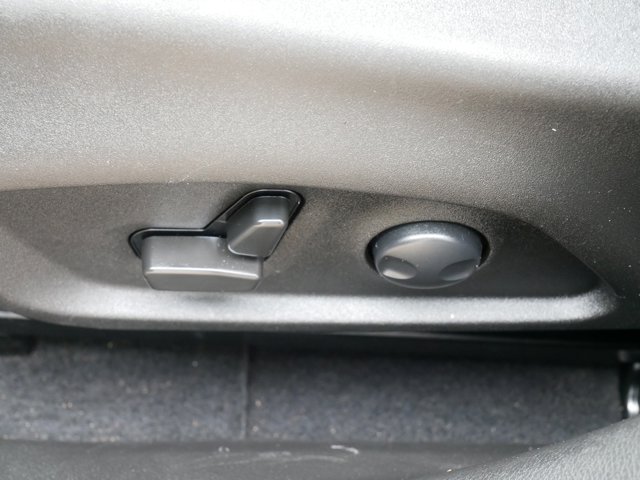 Vehicle image 25 of 27