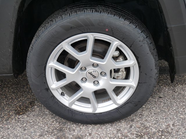 Vehicle image 9 of 27