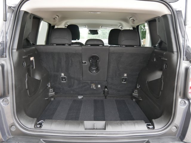 Vehicle image 10 of 27