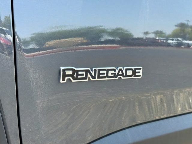 Vehicle image 32 of 35
