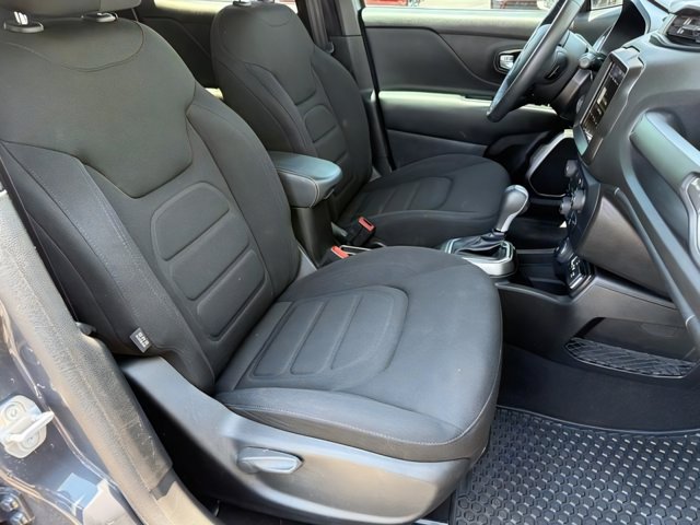 Vehicle image 28 of 35
