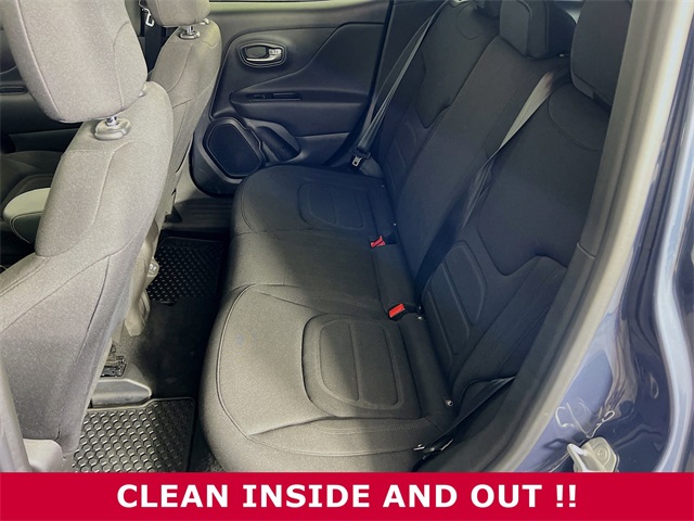 Vehicle image 10 of 33