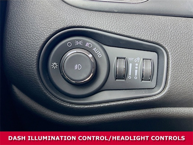 Vehicle image 18 of 33