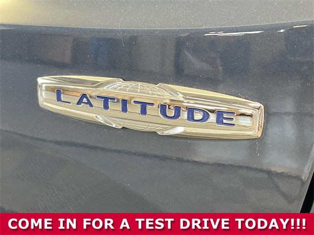 Vehicle image 31 of 33